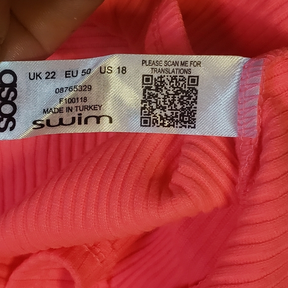 ASOS CURVE SIZE 18 Neon pink crop top - Picture 3 of 7